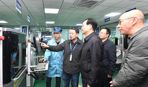福建省委常委、福州市委書記林寶金一行蒞臨睿能科技調研(圖2)